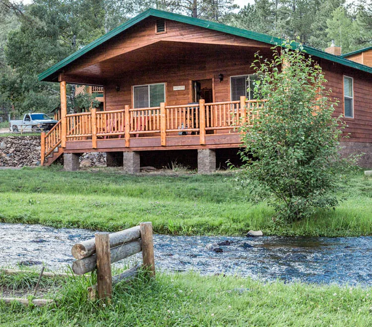 Greer_Lodge_Resort__amp__Cabins